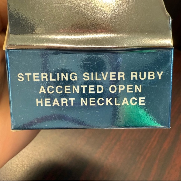 Avon Sterling Silver Ruby accented open heart necklace NIB vintage 2004 - Picture 5 of 7